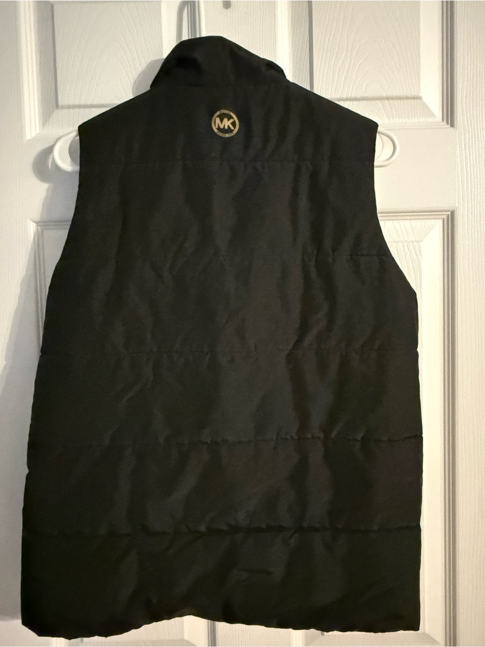 Michael Kors Black Quilted Puffer Vest Gold Zip Women’s Medium - Picture 4 of 4